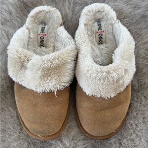 Minnetonka Brown and Cream Fur Slippers